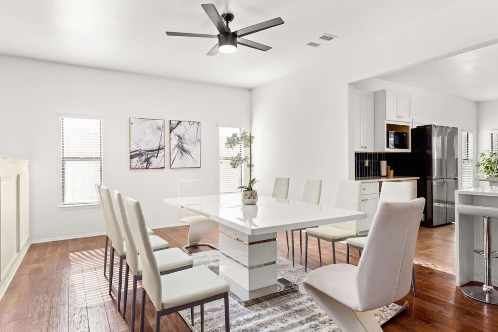 5 Bedrooms With Chefs Kitchen 2 Masters Room And Game Lounge San Antonio Kültér fotó