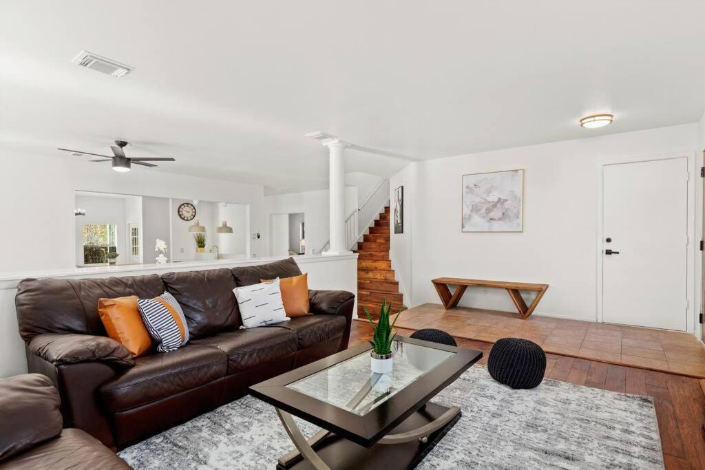 5 Bedrooms With Chefs Kitchen 2 Masters Room And Game Lounge San Antonio Kültér fotó
